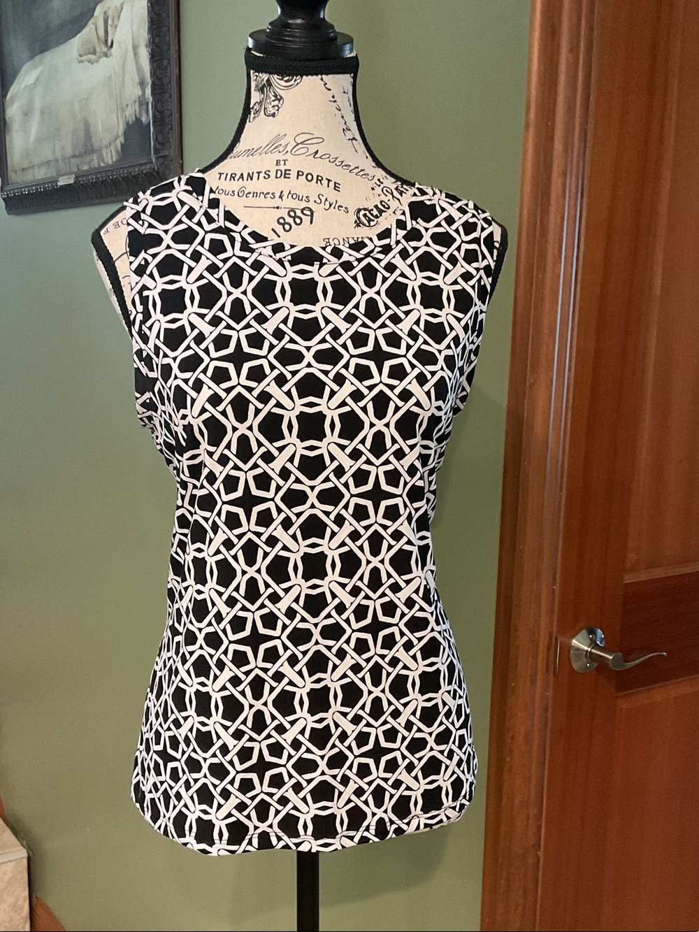 Chaus Black and White Geometric Tank Top, Size L